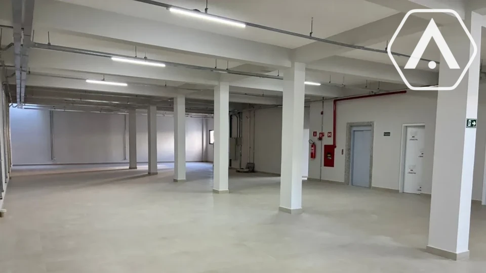 IMOVEL COMERCIAL NO CAMBUCI- VENDA E LOCAÇÃO
