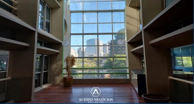 PRÉDIO COMERCIAL NA BARRA FUNDA  -VENDA  -  3.232 M² -