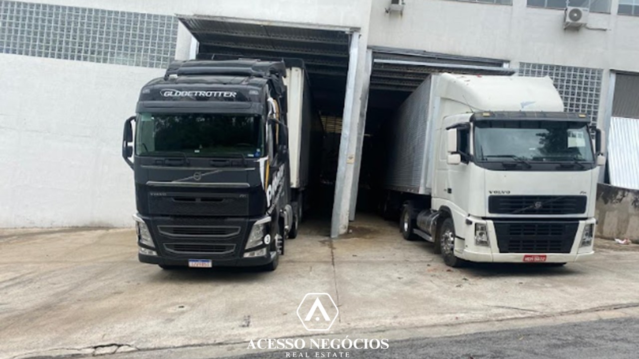 GALPÃO EM SANTANA DO PARNAÍBA - 2200 M² - CO125