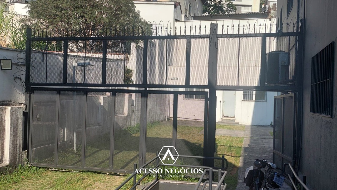 PONTO COPMERCIAL NO PACAEMBÚ - 450 M² - 30 VAGAS - FE091