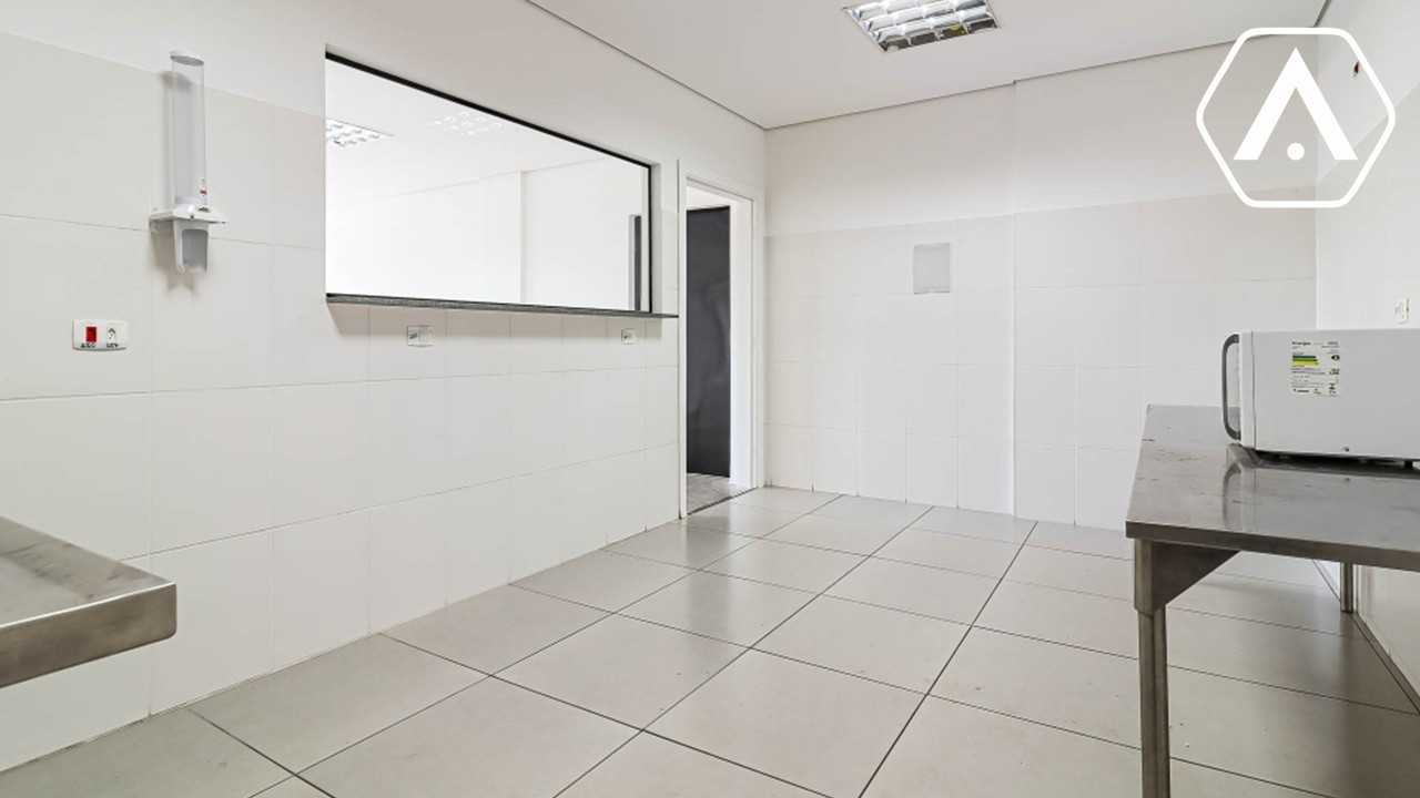 GALPÃO NO JAGUARÉ - 7000 M² - LOCAÇÃO