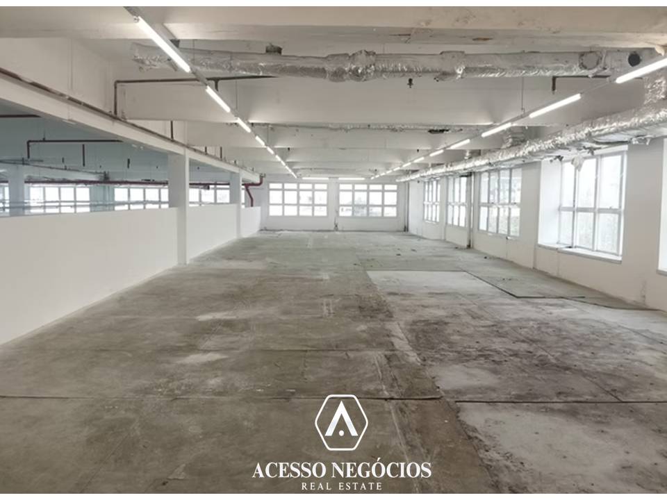 GALPÃO MONOUSUÁRIO NA ÁGUA BRANCA - 5198 M² - EB072