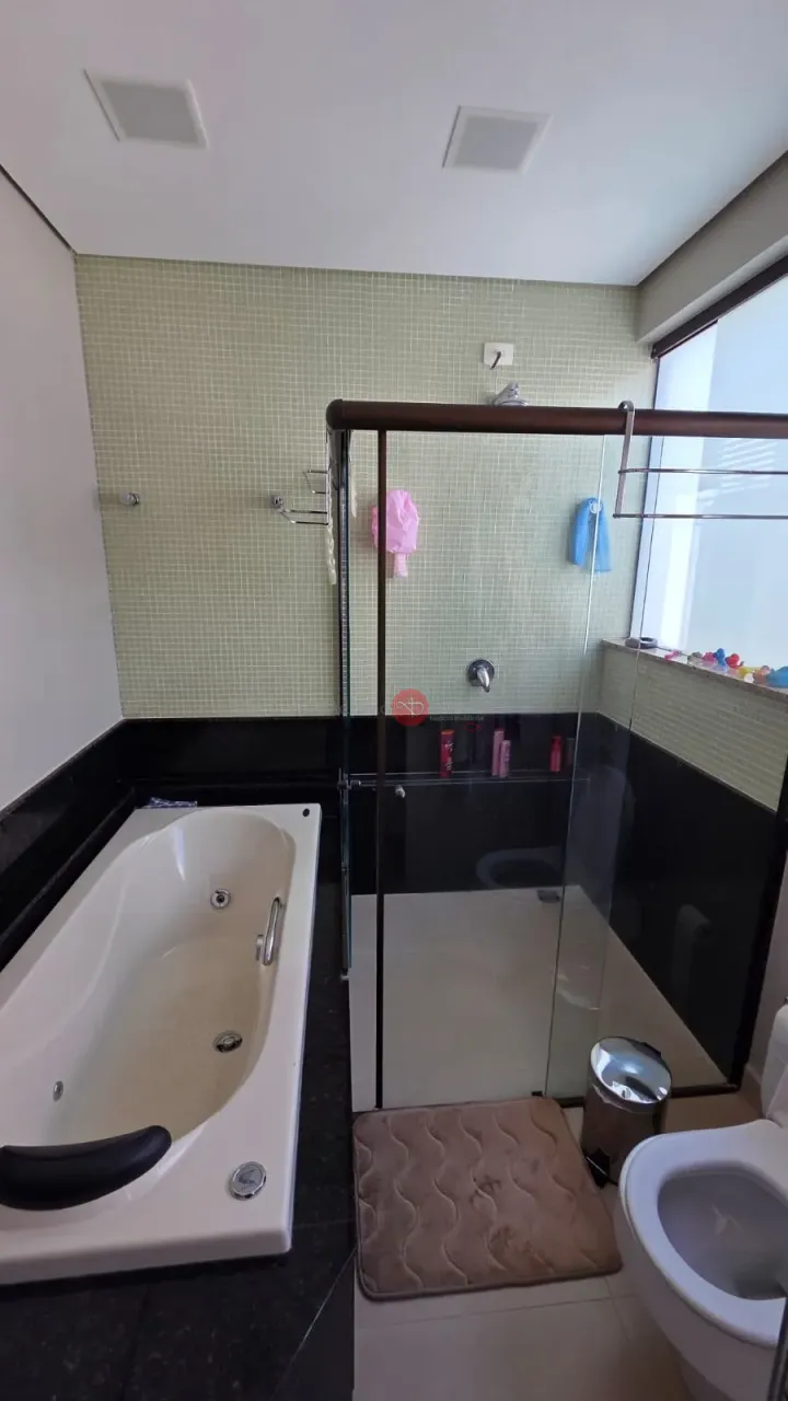 Imagens do imóveis Casa com 4 Suítes e 300 m² no Alphaville 2 em Londrina
