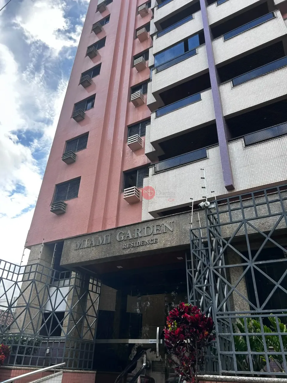 CONDOMINIO MIAMI GARDEN RESIDENCE
