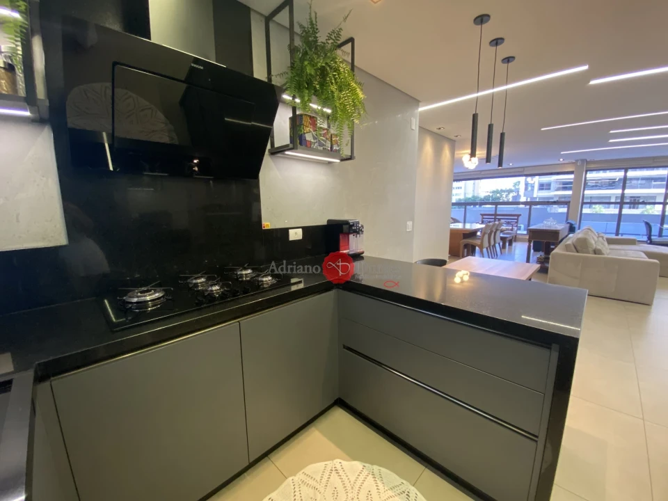 Imagens do imóveis Apartamento de alto padrão à venda no Edifício Epic – Gleba Palhano, Londrina – 4 quartos, 2 suítes, 3 vagas e 207 m² privativos