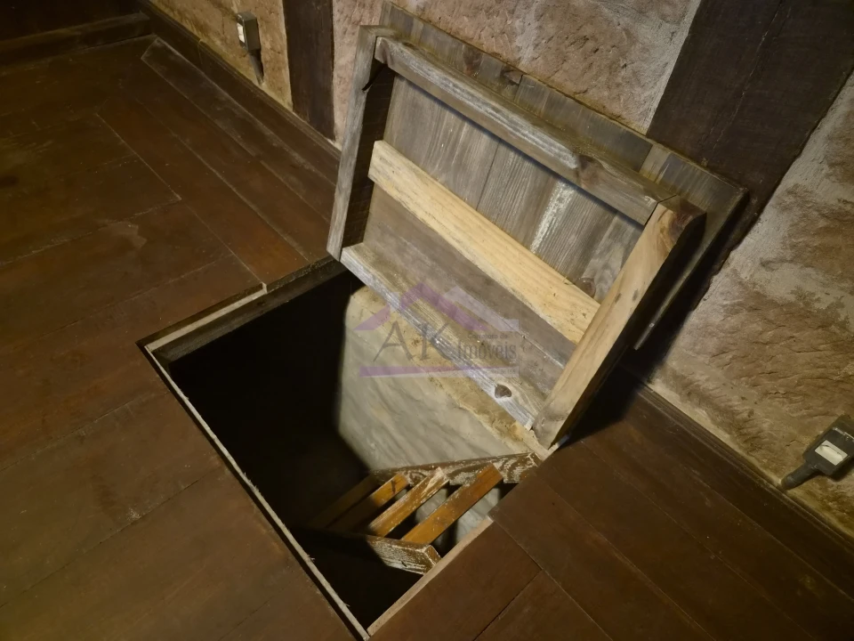 Imagens do imóveis Sítio com casa centenária e riacho a venda em Linha Nova na Serra Gaúcha