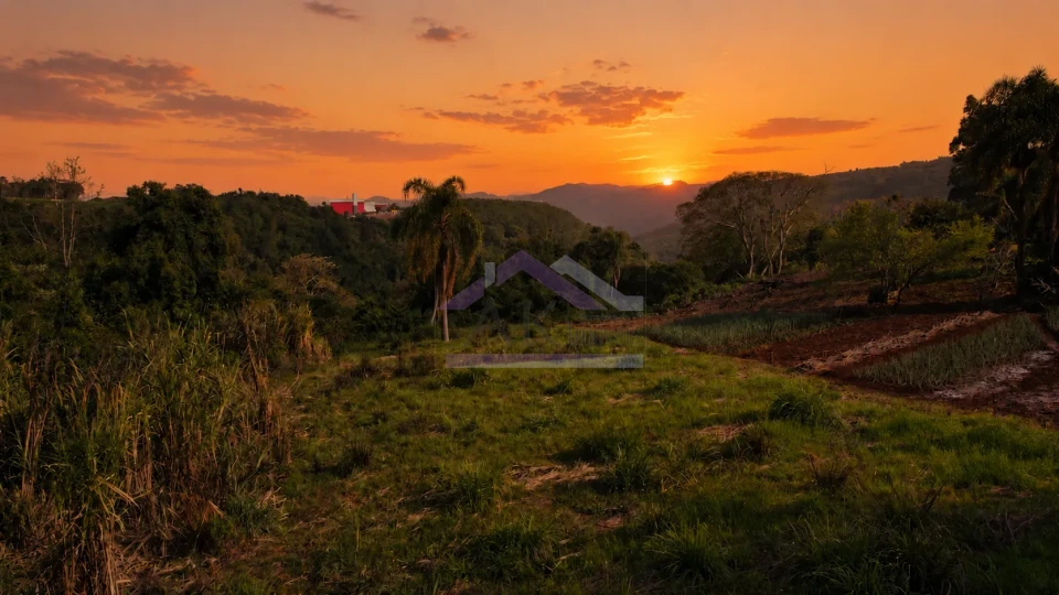 Amplo terreno com vista à venda em Picada Café na Serra Gaúcha