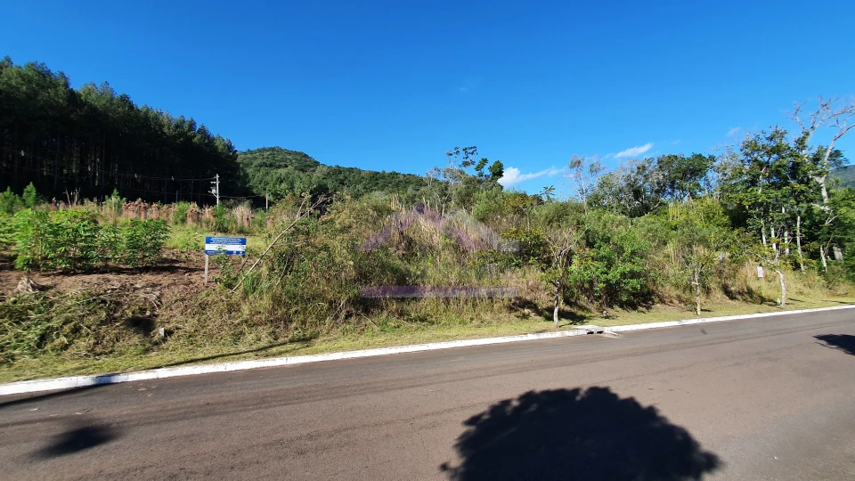Imagens do imóveis Terreno à venda no Centro de Picada Café, na Serra Gaúcha