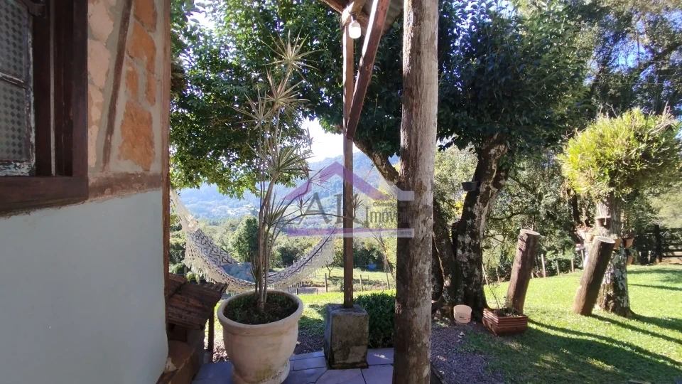 Imagens do imóveis Excelente sítio com casa enxaimel e açude à venda em Picada Café na Serra Gaúcha