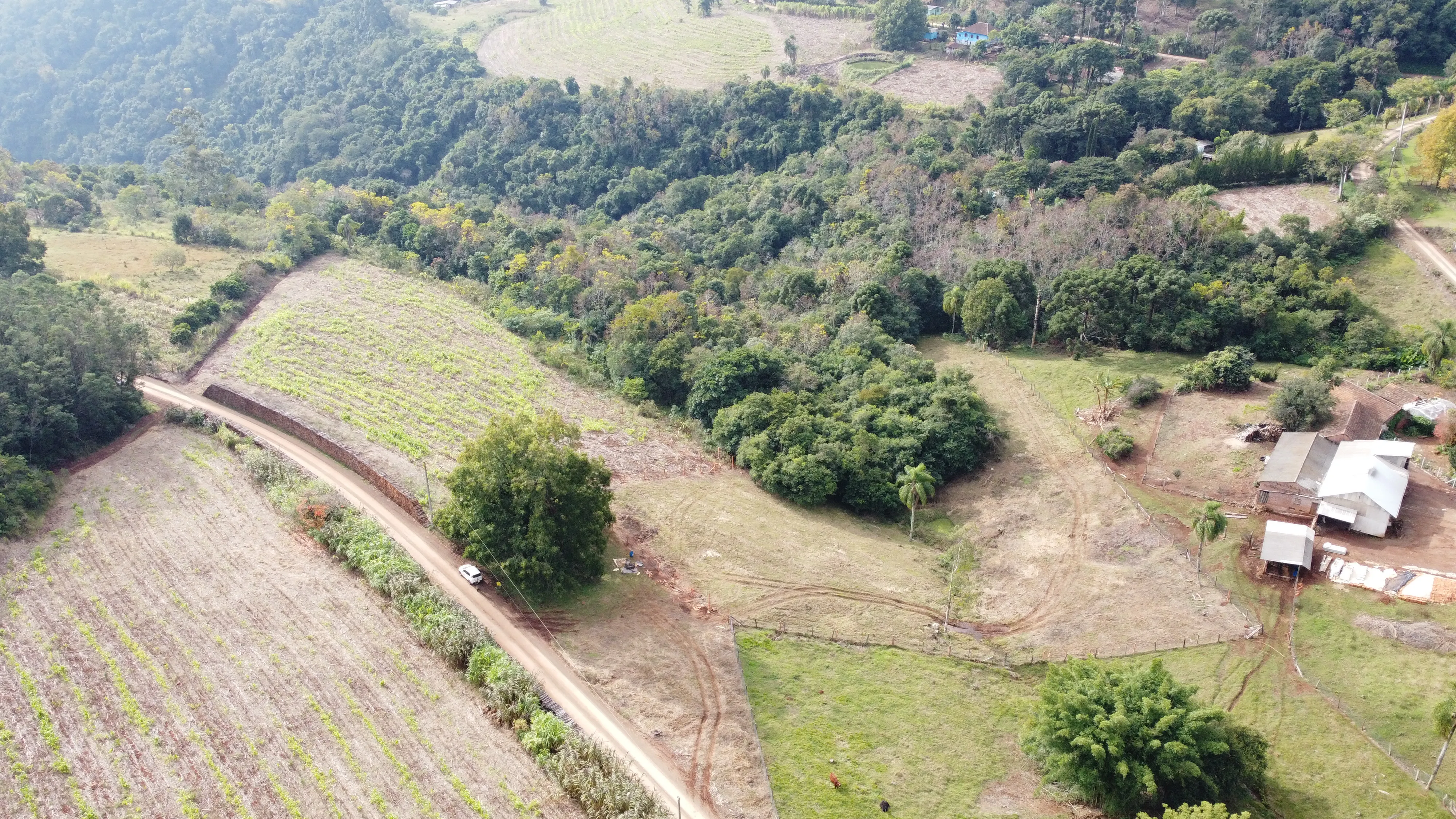 Área de terra com riacho à venda em Morro Reuter-RS
