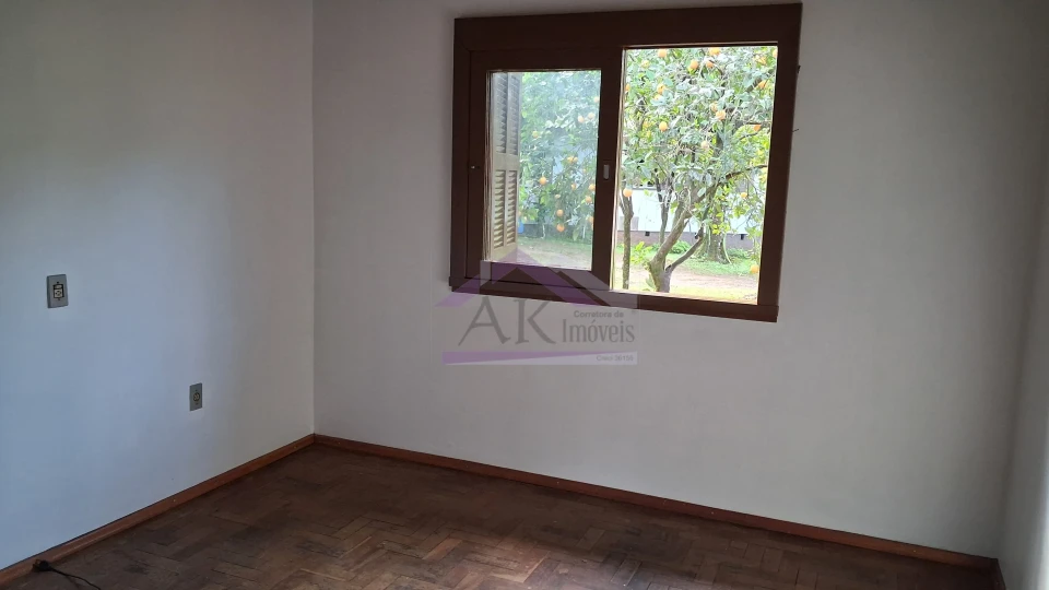 Casa com 3 quartos para locação, localizada as margens da BR-116, em Picada Café, na Serra Gaúcha