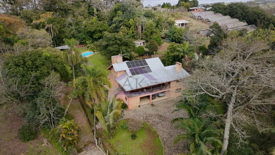 Imagens do imóveis Casa de Alto Padrão em Amplo Terreno e Localização Privilegiada em Dois Irmãos - RS