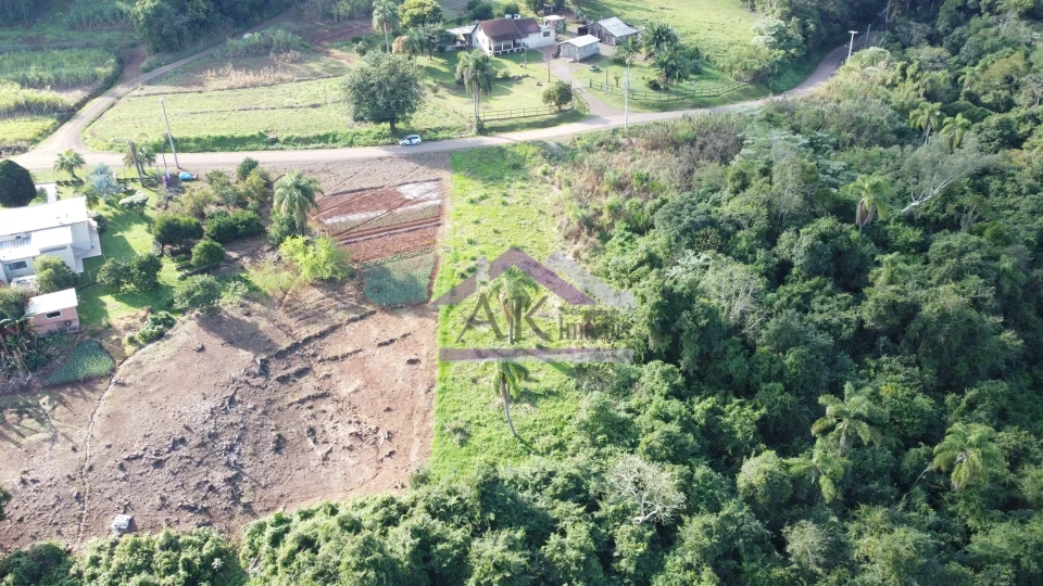 Imagens do imóveis Amplo terreno com vista à venda em Picada Café na Serra Gaúcha