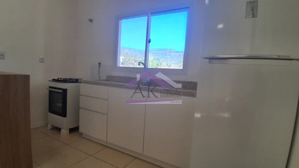 Casa com 1 suíte e com excelente localização, à venda em Picada Café, na Serra Gaúcha