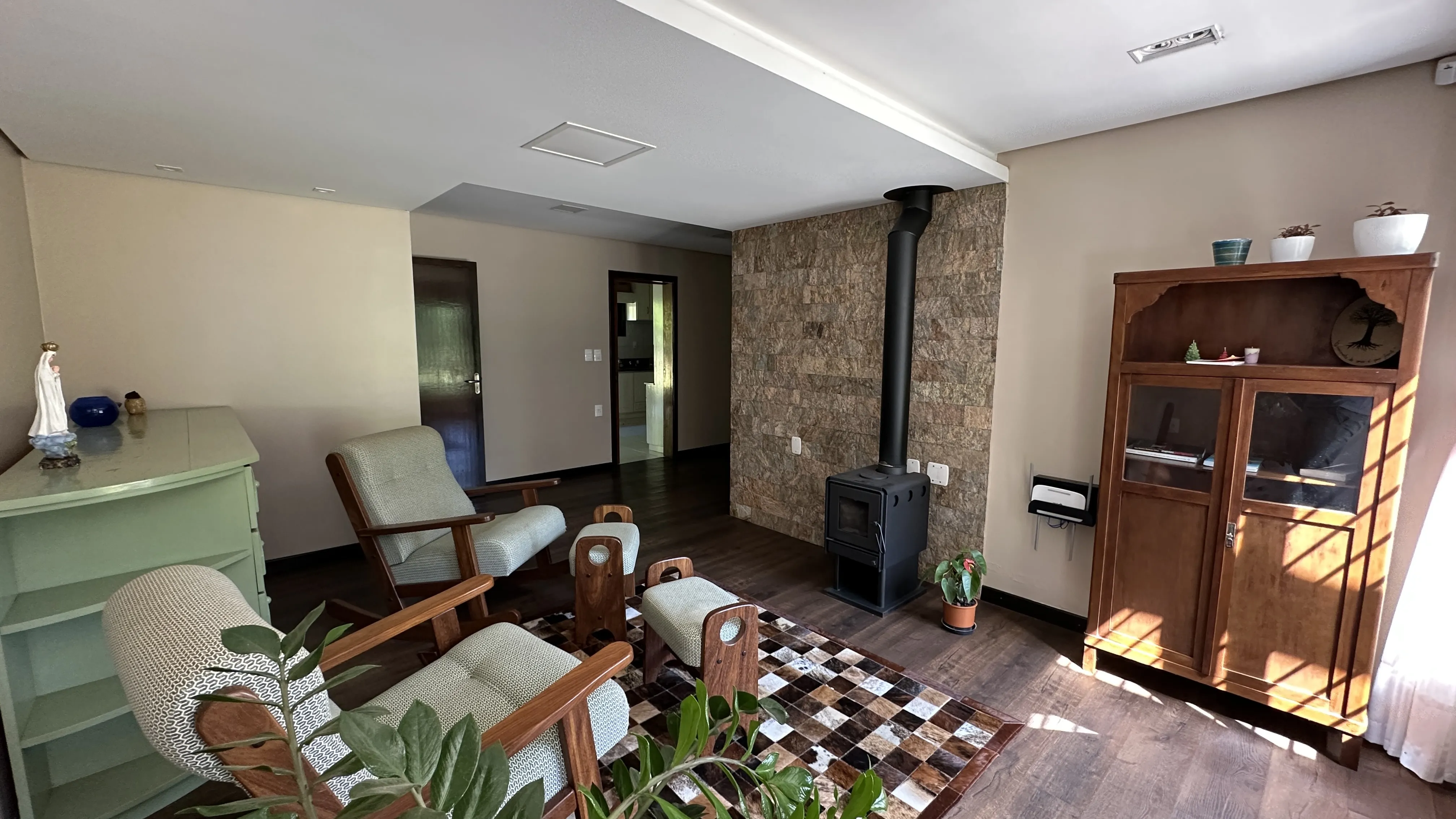 Casa de alto padrão com amplo terreno à venda na Serra Gaúcha