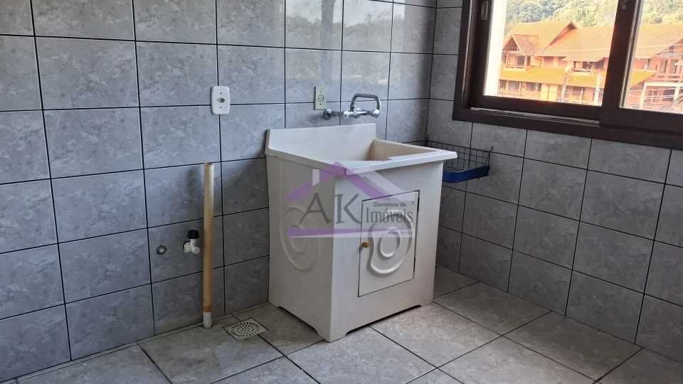 Apartamento com três quartos para locação no Centro de Picada Café, na Serra Gaúcha