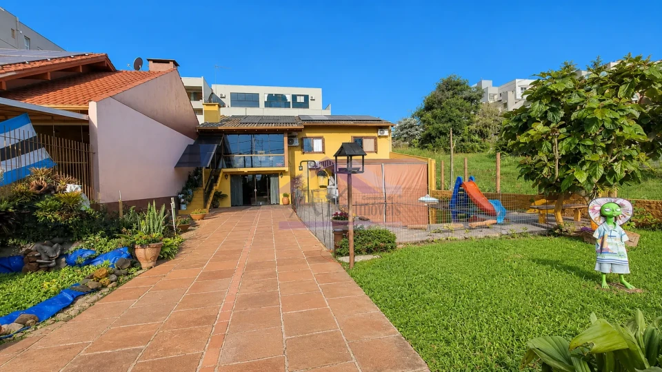 Imagens do imóveis Excelente  casa com 5 quartos e piscina a venda em Ivoti.