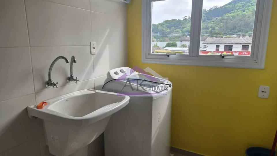 Apartamento semimobiliado, com 2 quartos para locação, no Centro de Picada Café na Serra Gaúcha