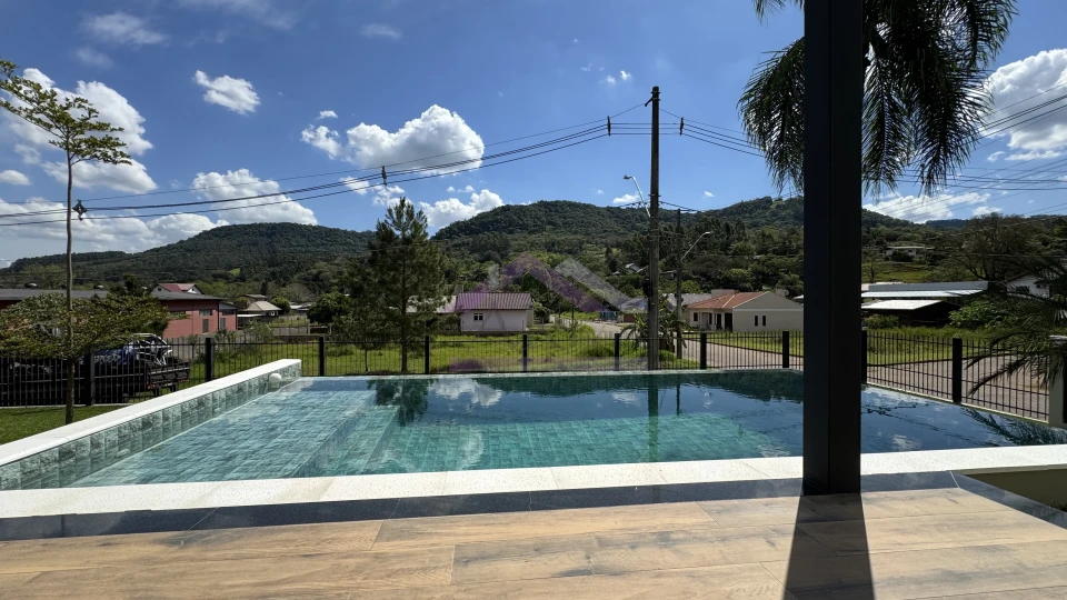 Imagens do imóveis Casa de alto padrão à venda em Picada Café na Serra Gaúcha