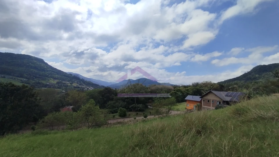 Imagens do imóveis Área de terra com vista panorâmica à venda próxima ao centro de Picada Café na Serra Gaúcha
