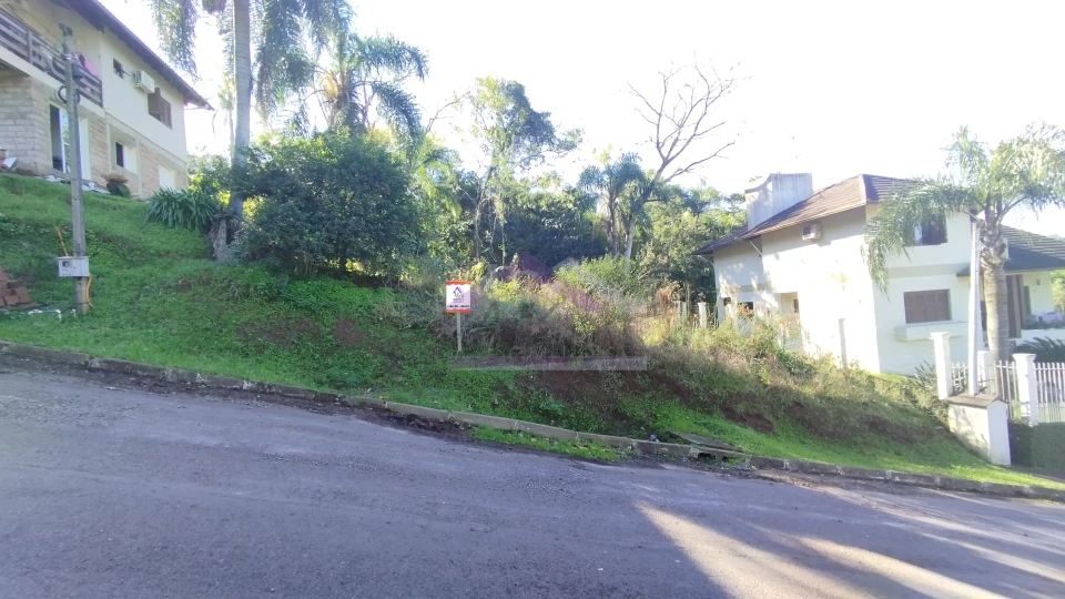 Imagens do imóveis Excelente terreno à venda no bairro Alto da Colina em Picada Café na Serra Gaúcha