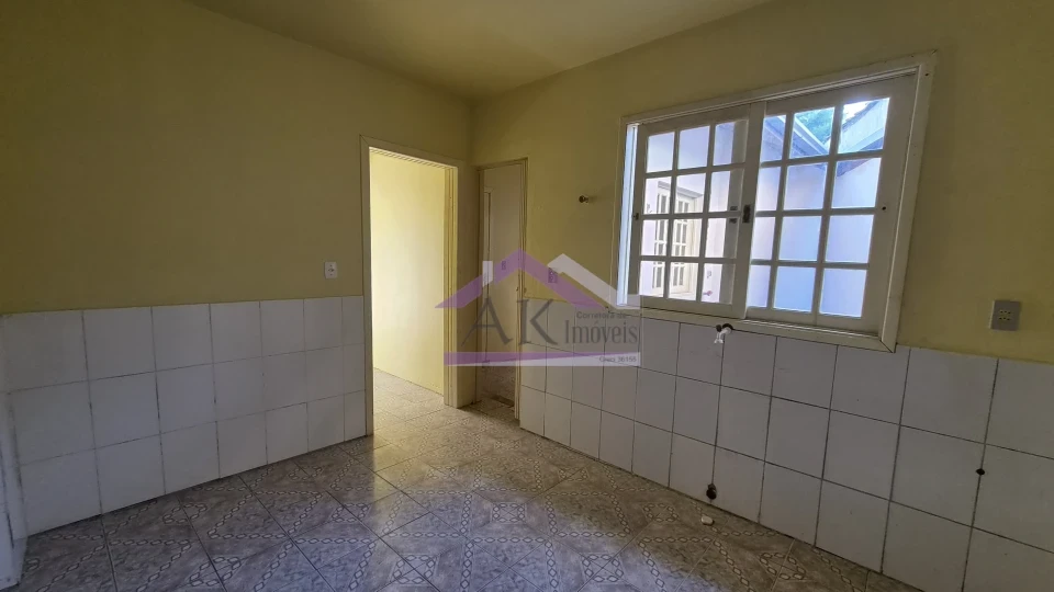 Sobrado com dois quartos para locação, localizado no Bairro Joaneta, na cidade de Picada Café