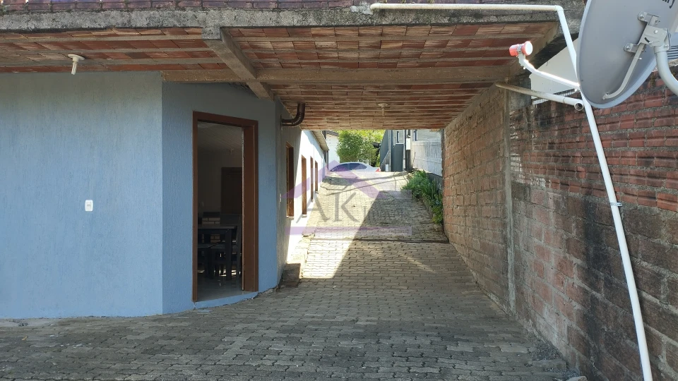 Excelente casa à venda no centro de Picada Café na Serra Gaúcha