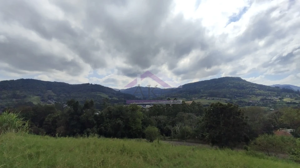 Imagens do imóveis Área de terra com vista panorâmica à venda próxima ao centro de Picada Café na Serra Gaúcha