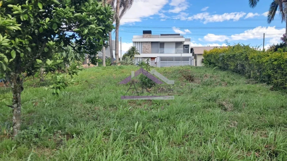 Excelente terreno com vista à venda na cidade de Ivoti