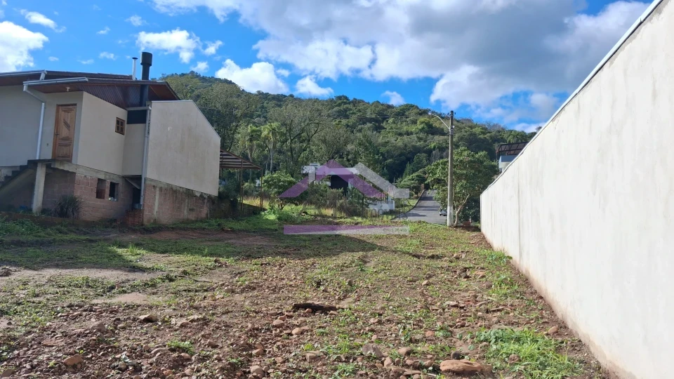 Terreno à venda no Centro de Picada Café, na Serra Gaúcha