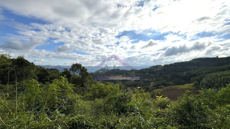 Área de terra com vista e vertente à venda em Morro Reuter-RS