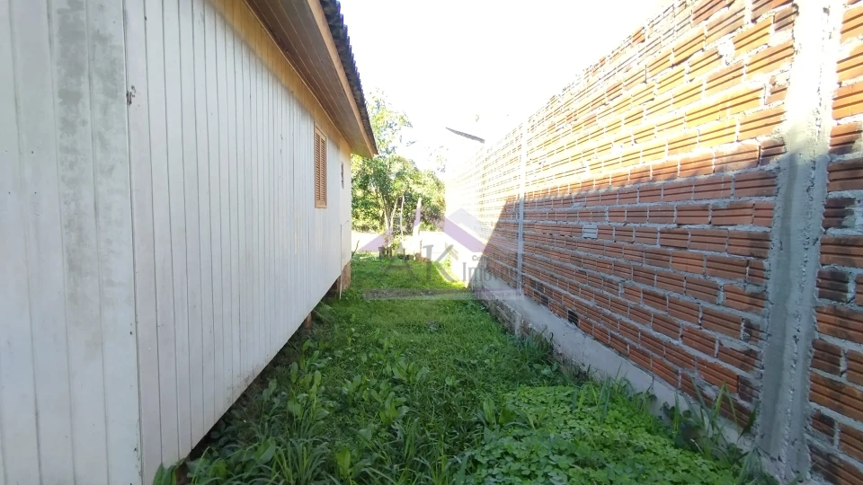 Imagens do imóveis Duas casas em mesmo terreno à venda em excelente bairro na cidade de Picada Café na Serra Gaúcha