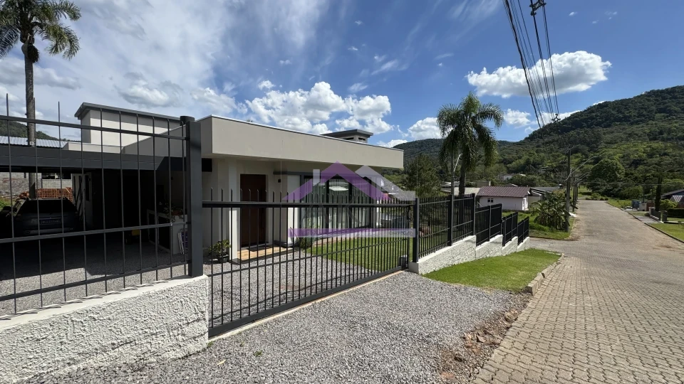Imagens do imóveis Casa de alto padrão à venda em Picada Café na Serra Gaúcha