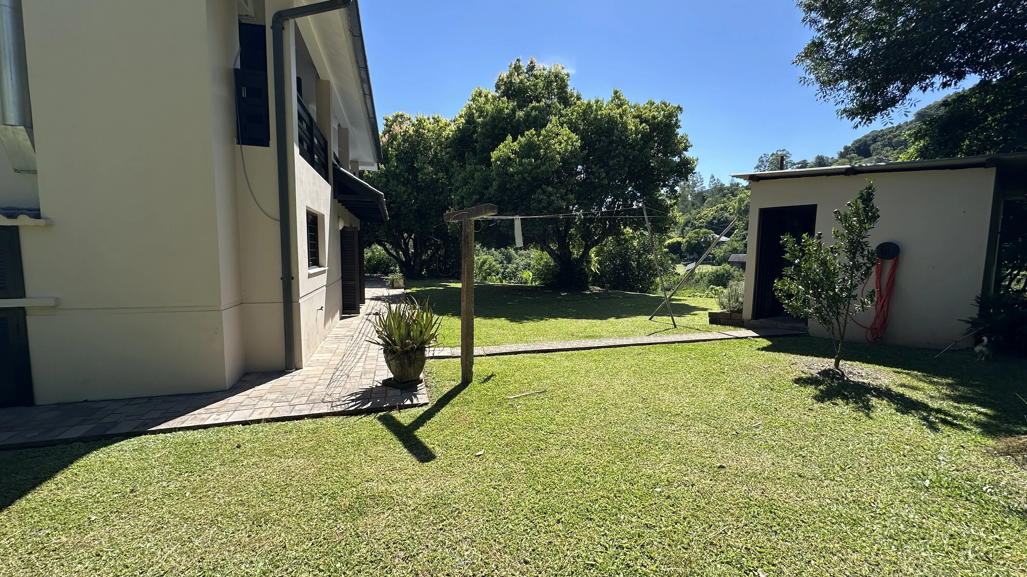 Casa de alto padrão com amplo terreno à venda na Serra Gaúcha