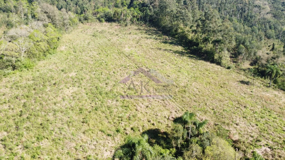 Área de terra com riacho e açude à venda em Picada Café na Serra Gaúcha