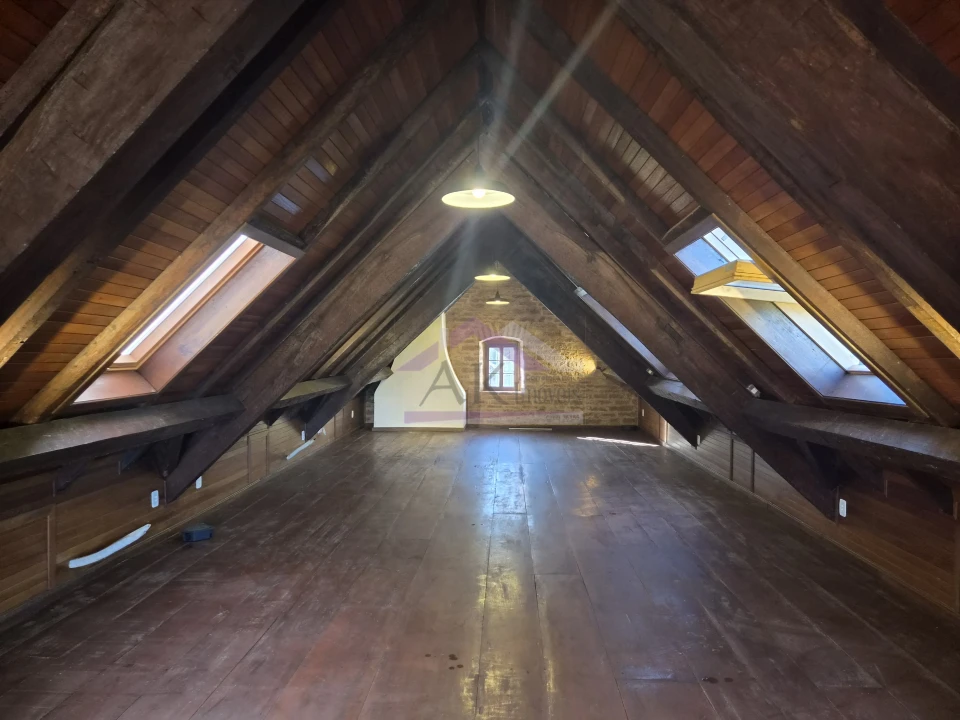 Imagens do imóveis Sítio com casa centenária e riacho a venda em Linha Nova na Serra Gaúcha