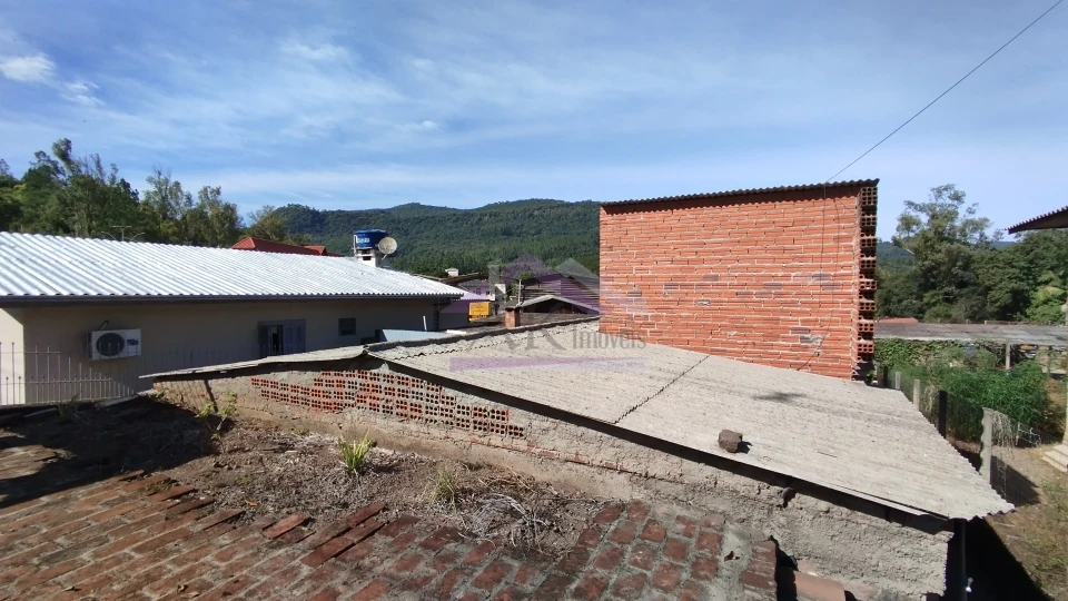 Excelente casa à venda no centro de Picada Café na Serra Gaúcha