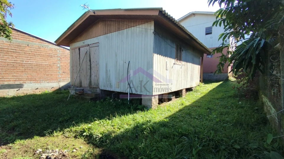 Imagens do imóveis Duas casas em mesmo terreno à venda em excelente bairro na cidade de Picada Café na Serra Gaúcha