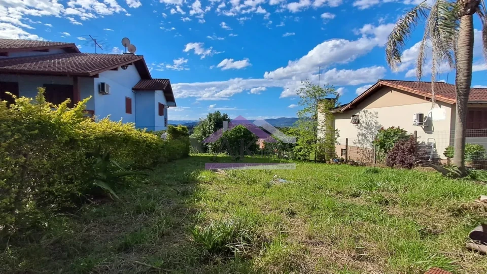 Excelente terreno com vista à venda na cidade de Ivoti