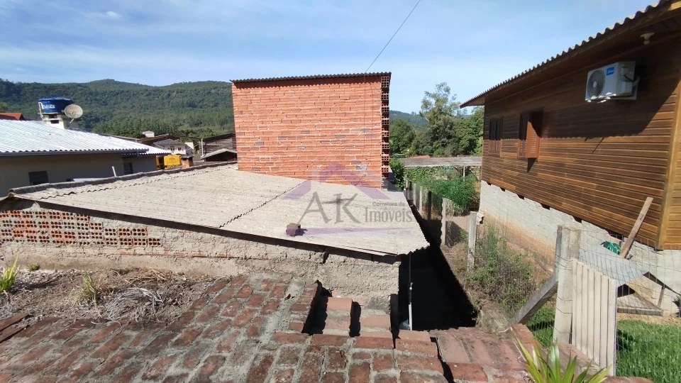 Excelente casa à venda no centro de Picada Café na Serra Gaúcha