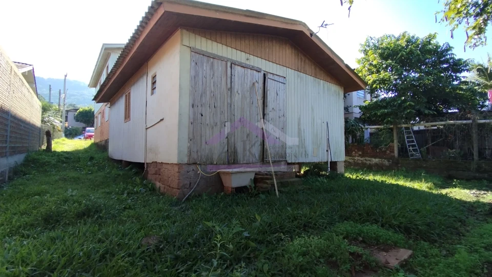 Imagens do imóveis Duas casas em mesmo terreno à venda em excelente bairro na cidade de Picada Café na Serra Gaúcha