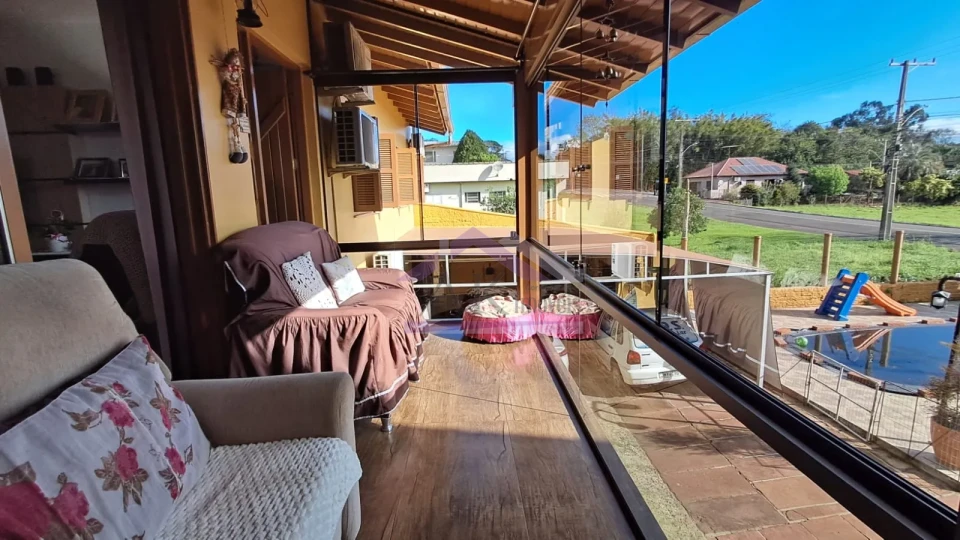 Imagens do imóveis Excelente  casa com 5 quartos e piscina a venda em Ivoti.