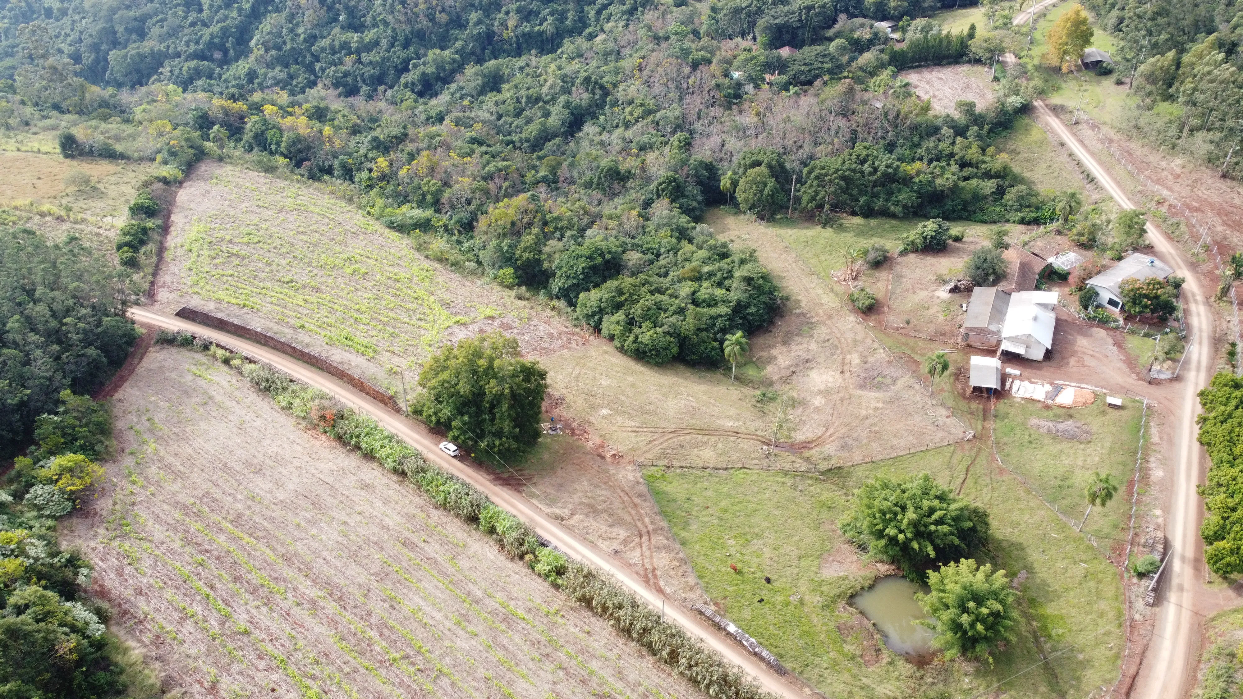 Área de terra com riacho à venda em Morro Reuter-RS