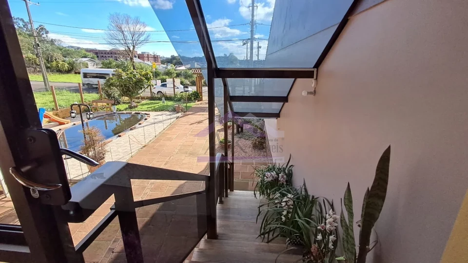 Imagens do imóveis Excelente  casa com 5 quartos e piscina a venda em Ivoti.