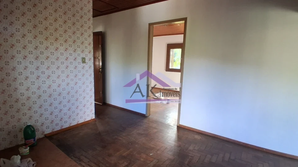 Casa com 3 quartos para locação, localizada as margens da BR-116, em Picada Café, na Serra Gaúcha