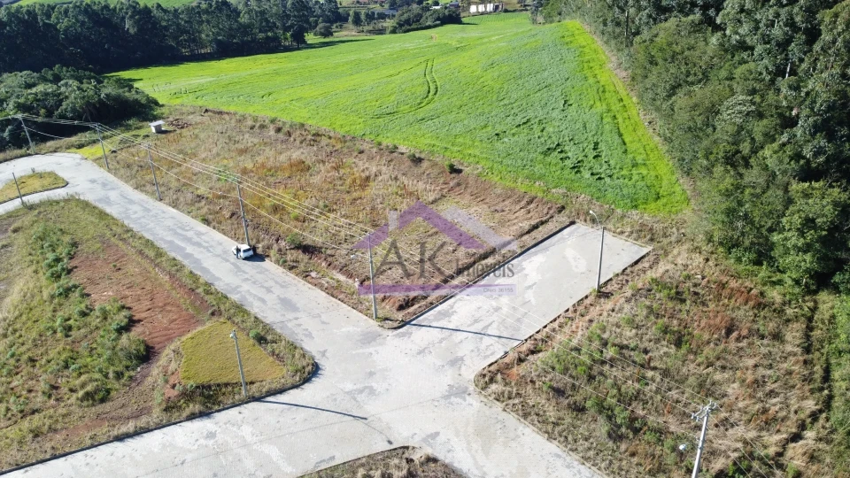 Excelente terreno de esquina à venda no Bairro Pinhal Alto, em Nova Petrópolis, na Serra Gaúcha