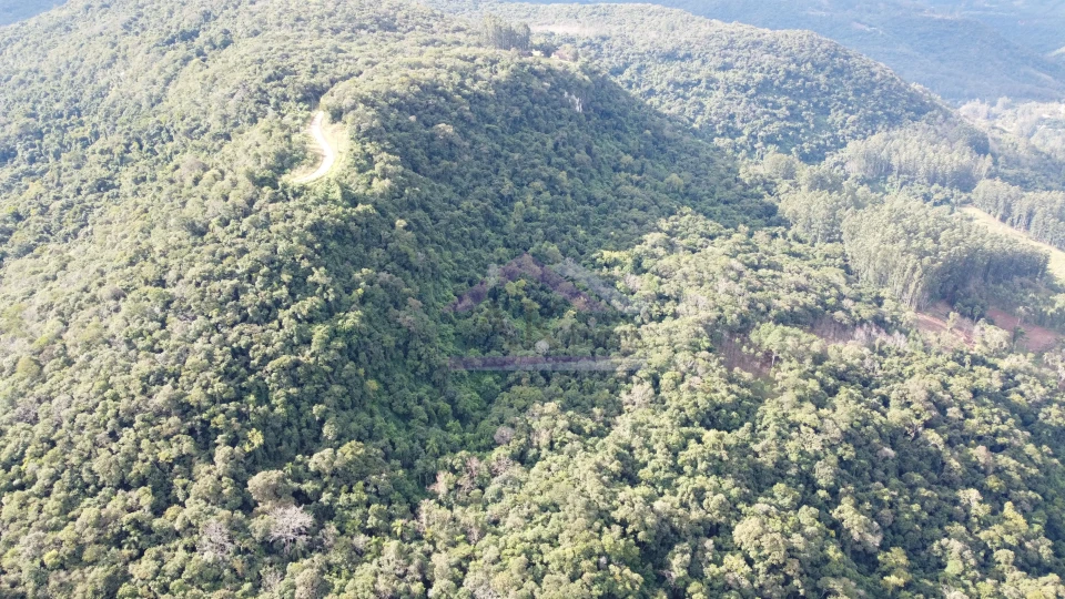Área de terra com potencial de vista à venda em Picada Café na Serra Gaúcha