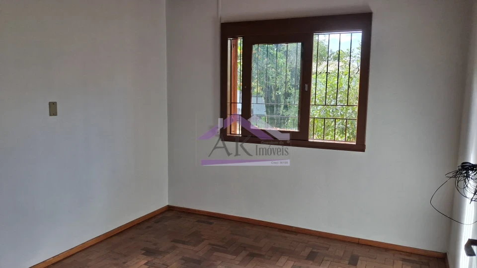 Casa com 3 quartos para locação, localizada as margens da BR-116, em Picada Café, na Serra Gaúcha