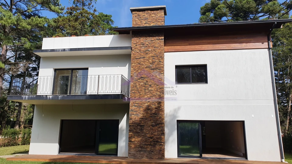 Magnífica casa de alto padrão a venda no centro de Nova Petrópolis, jardim da Serra Gaúcha