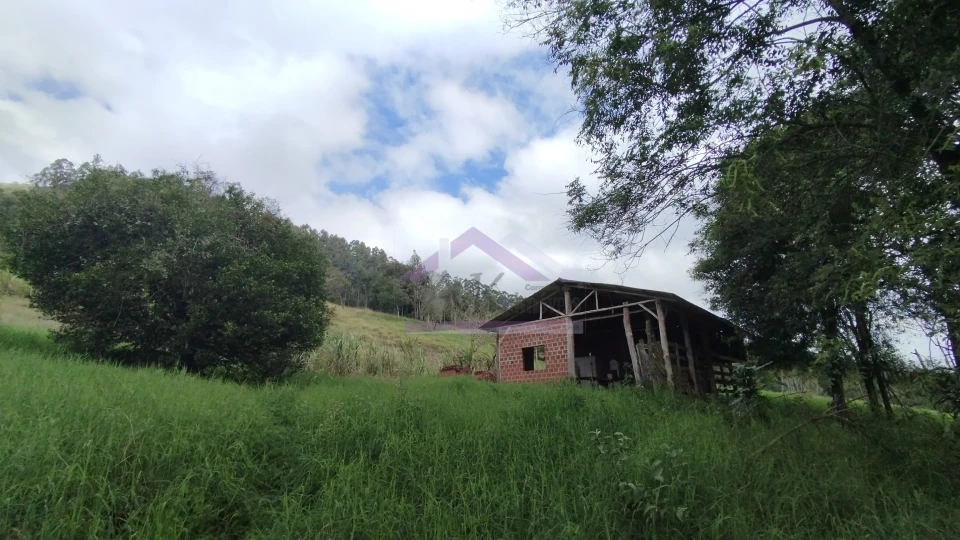 Imagens do imóveis Área de terra com vista panorâmica à venda próxima ao centro de Picada Café na Serra Gaúcha